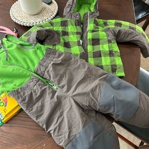 4T Columbia snow suit